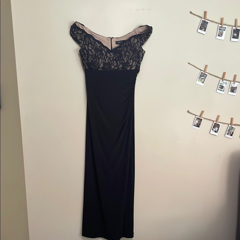 Elegant Black Lace Evening Dress